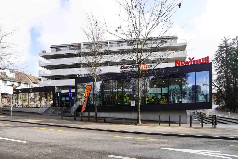 "699 m² Verkaufsfläche direkt neben New Yorker!"