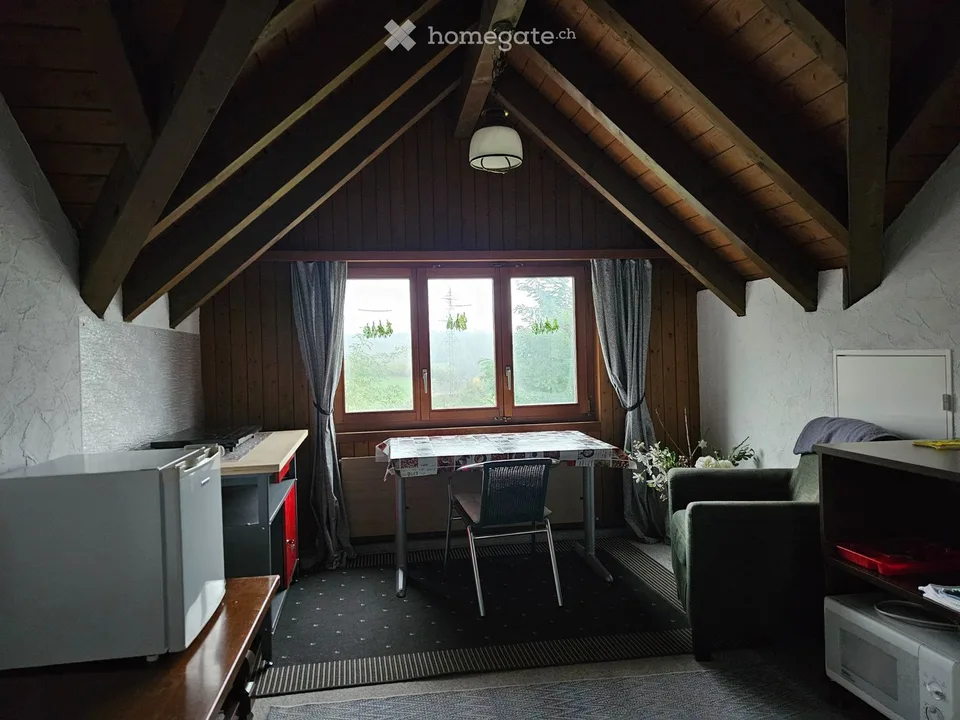 Studio meublé dans maison unifamiliale à louer