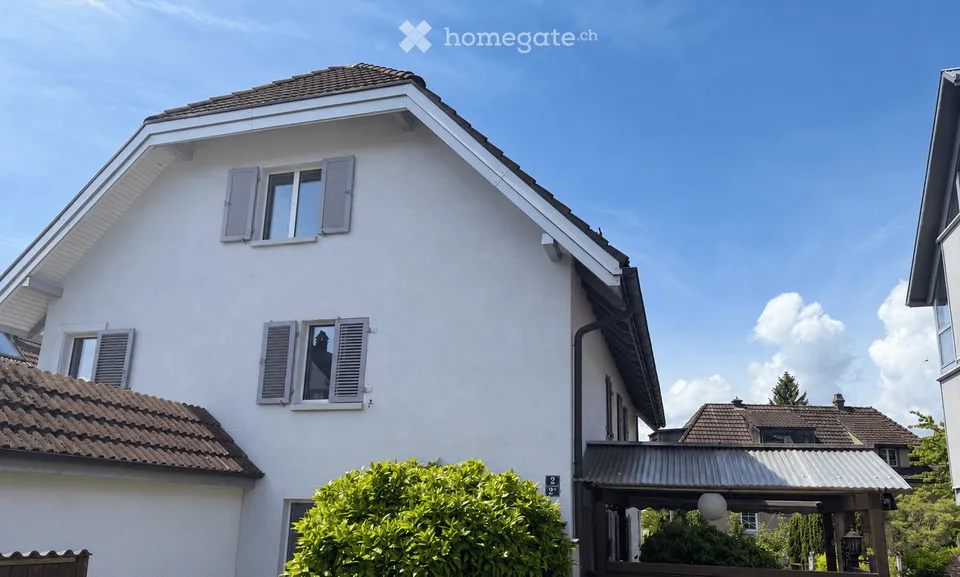 5.5-Zimmer-Einfamilienhaus mit Garten, Balkon, Garage und Aussenparkplätze