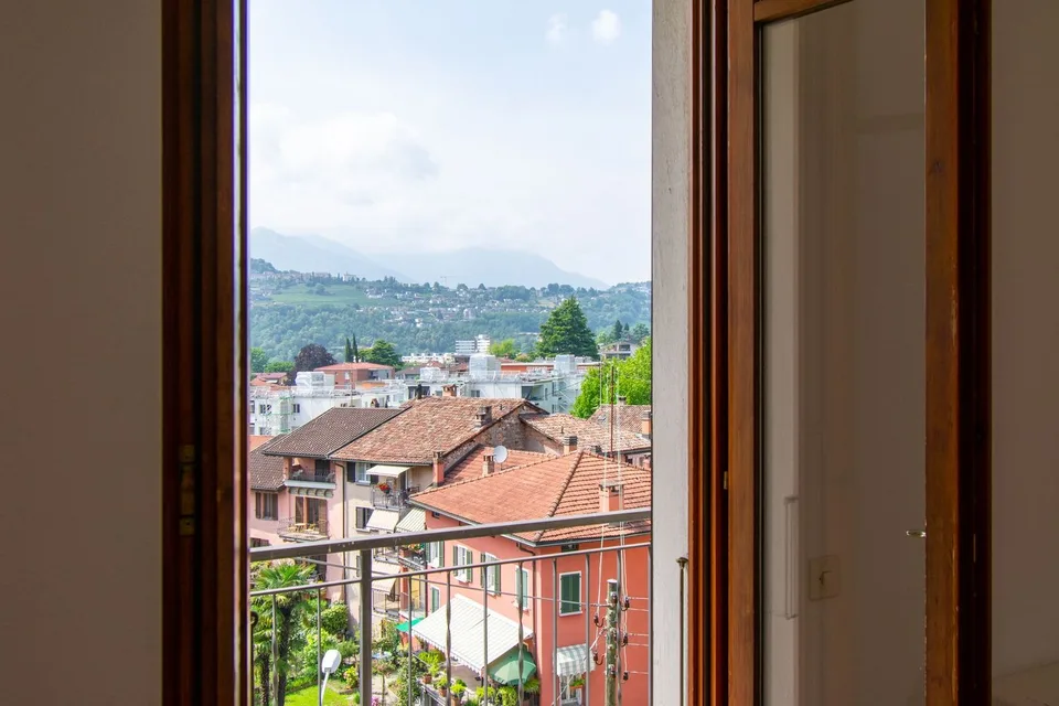 COMODO 3.5 LOCALI CON VISTA APERTA A VIGANELLO – foto 6 di 9
