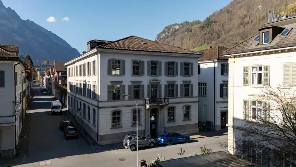 Moderne Büroräume an zentraler Lage in Glarus