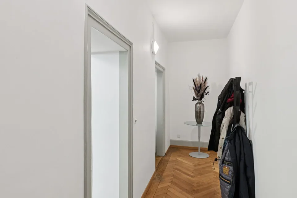 Representative 5-room office space in the old town of Schaffhausen