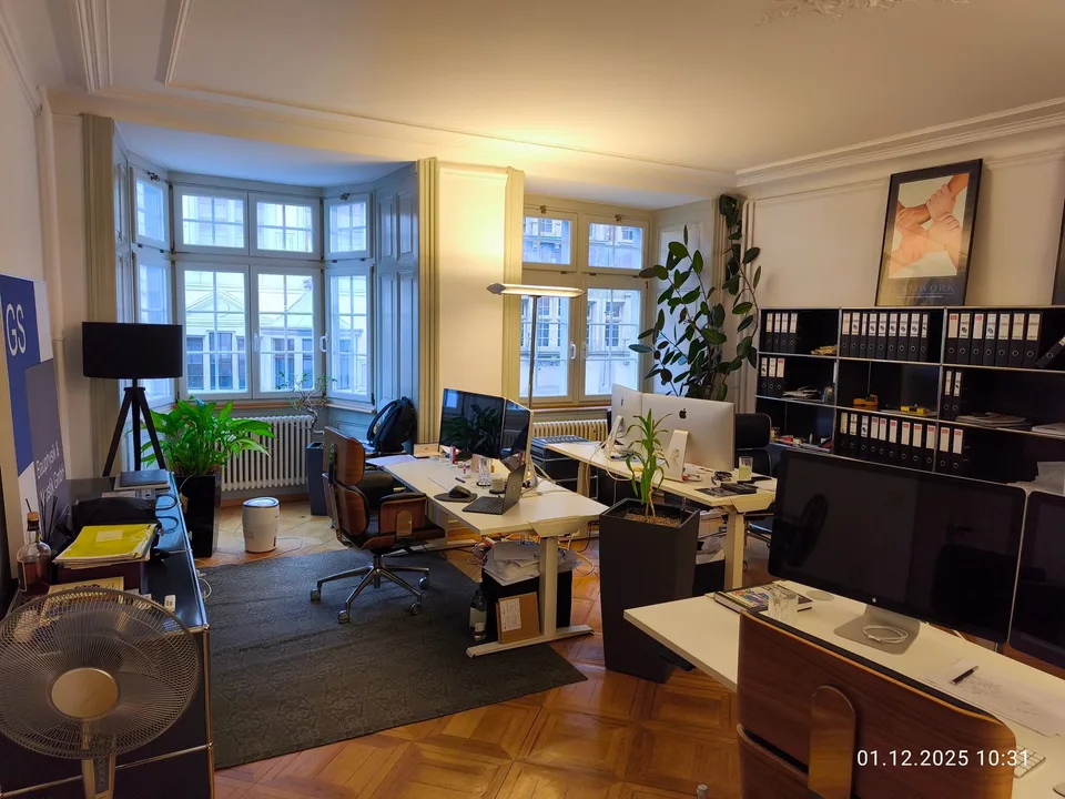Representative 5-room office space in the old town of Schaffhausen