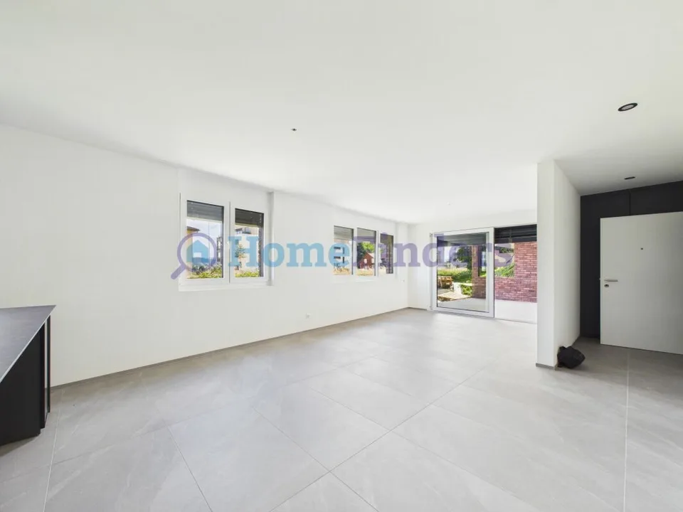 Premier occupant avec terrasse spacieuse
