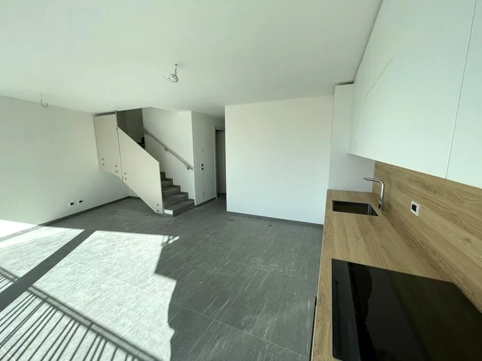 Elegantes Duplex in einer komfortablen und ruhigen Gegend