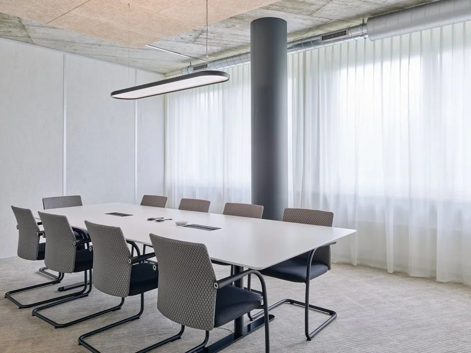Ufficio arredato per il tuo team - situato centralmente a Neuenhof, disponibile per l'affitto immediato