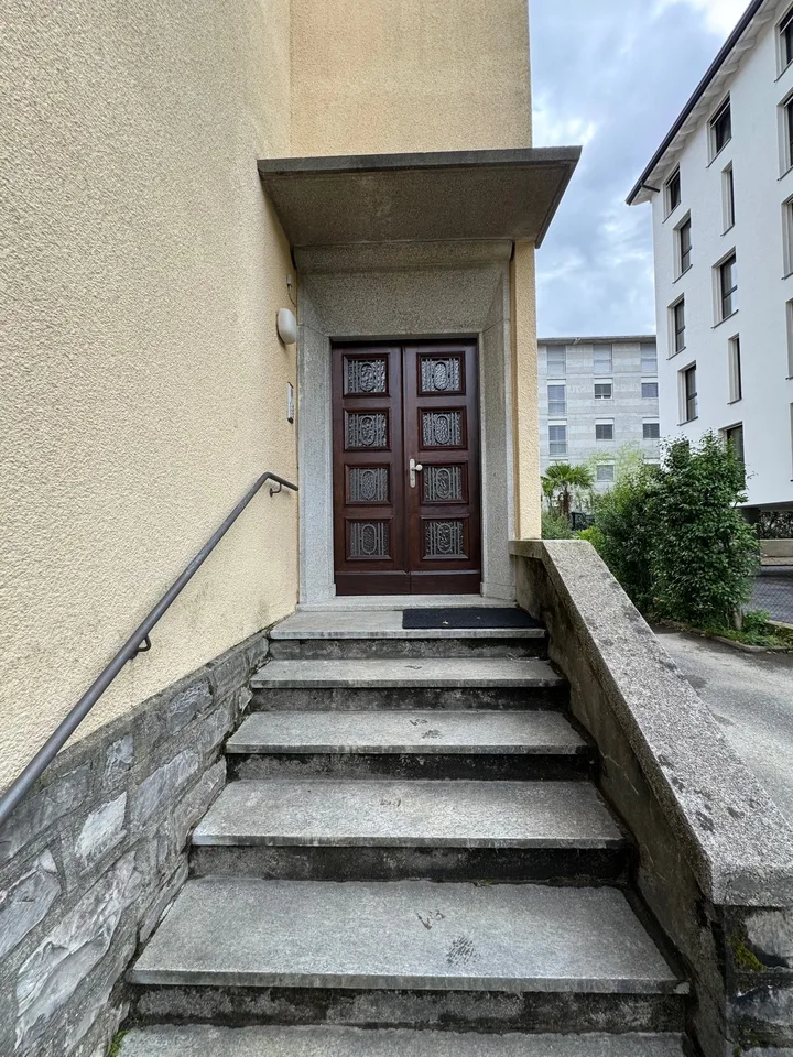 Miete 5.5 Zimmer renoviert in Massagno