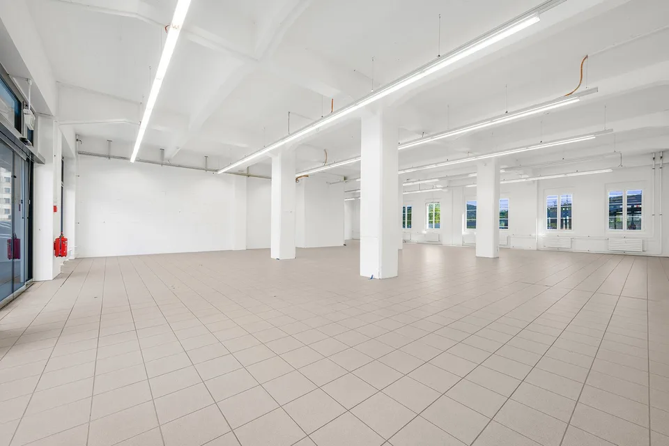 279 m² Gewerbe/Ladenflächen im Erdgeschoss an bester Lage