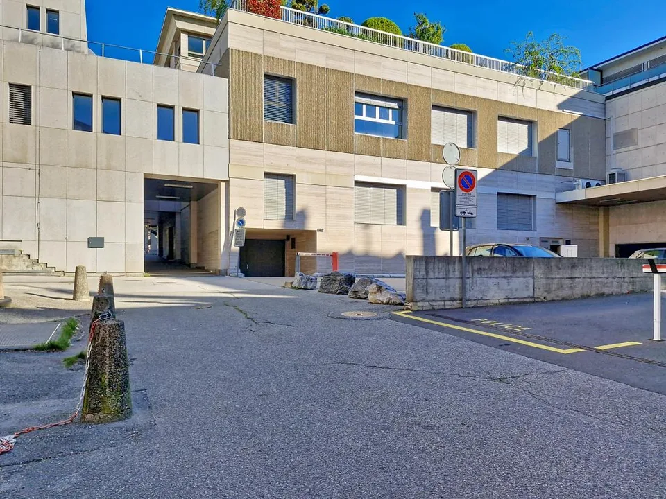 Sion – Ampio locale commerciale di 335 m² ideale per una clinica medica nel centro città – foto 16 di 16