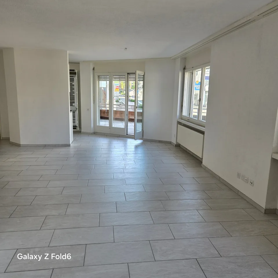 Appartement 6.5 pièces au centre d'Uzwil avec terrasse, ascenseur et 2 salles de bains