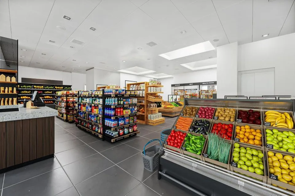 Centrally located commercial space
