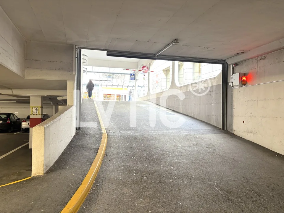 Locaux, cabinets, bureaux de 630 m2 divisibles à louer à Martigny – photo 7 sur 10