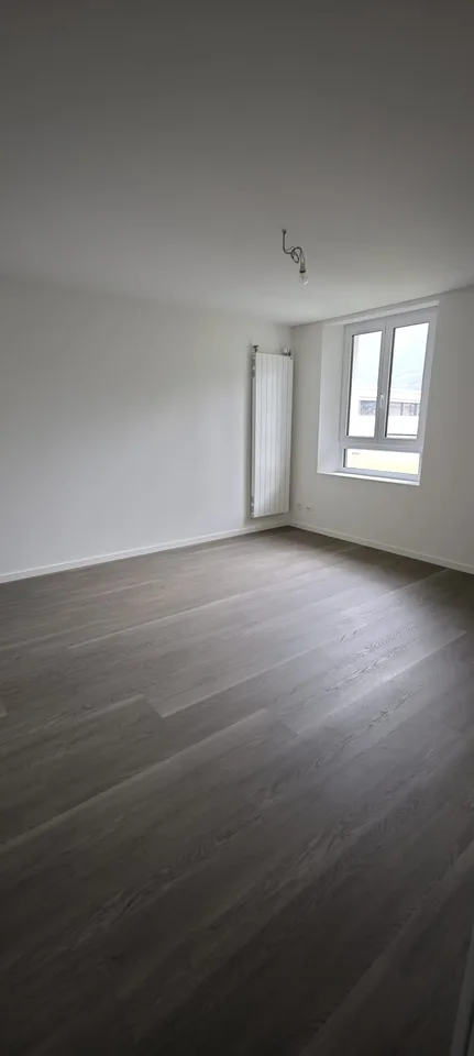 4 Zimmer in einem vollständig renovierten Doppelhaus in Monte Carasso – Foto 11 von 15