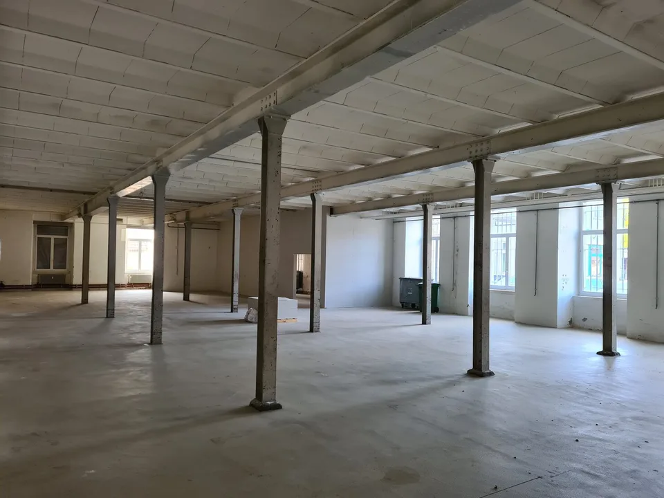 351m2 Gewerberäume