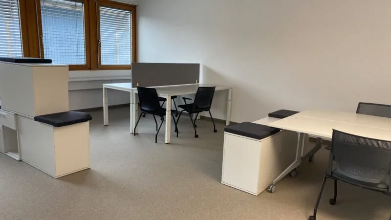 Bureaux meublés dans un centre d'affaires moderne à Obfelden