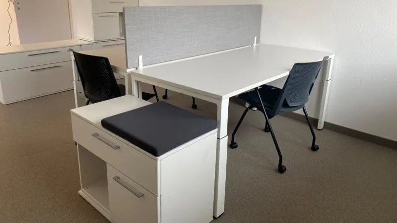 Bureaux meublés dans un centre d'affaires moderne à Obfelden