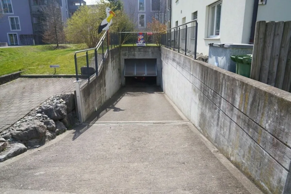 Parking spaces in a very well-kept garage in Weinfelden
