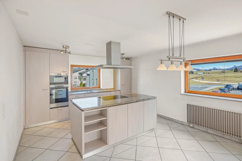Sonnige Traumwohnung mit grosser Terrasse und viel Privatsphäre