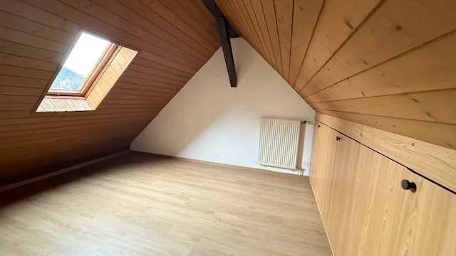 Grande appartamento accogliente in un edificio storico del villaggio