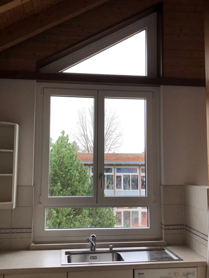 Appartamento mansardato in parte ristrutturato e charmante con balcone e vista panoramica