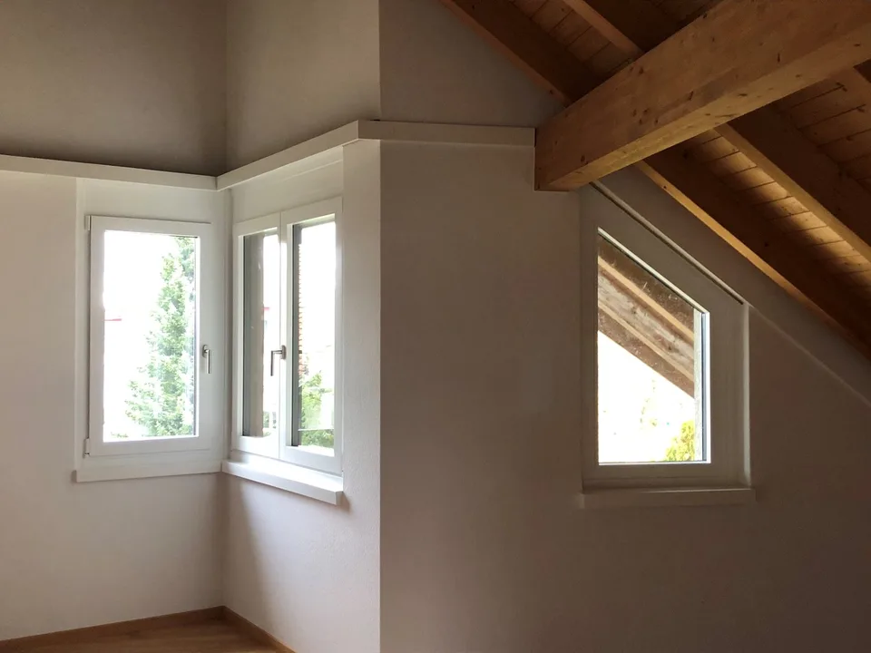 Appartamento mansardato in parte ristrutturato e charmante con balcone e vista panoramica