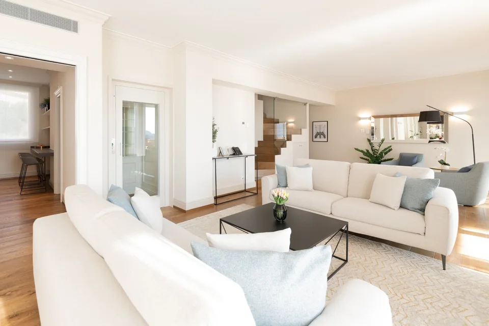 LUGANO-COLLINA D'ORO-LUSSUOSO ATTICO ARREDATO CON SERVIZIO ALBERGHIERO,SPLENDIDA VISTA LAGO(rif.602)