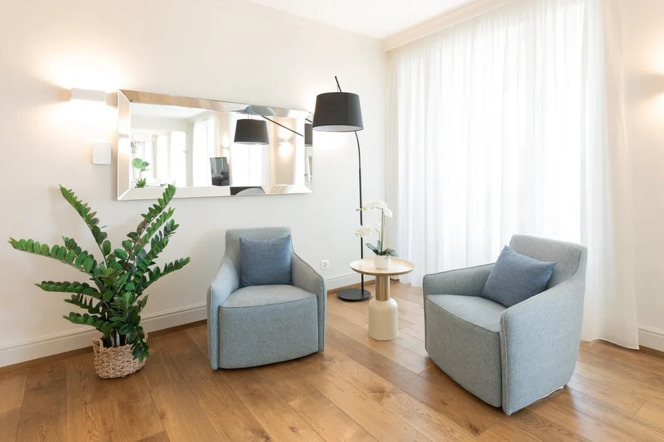 LUGANO-COLLINA D'ORO-LUSSUOSO ATTICO ARREDATO CON SERVIZIO ALBERGHIERO,SPLENDIDA VISTA LAGO(rif.602)