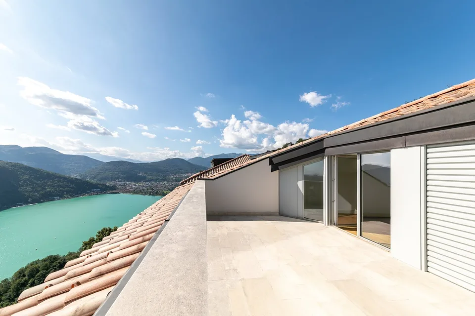 LUGANO-COLLINA D'ORO-LUSSUOSO ATTICO ARREDATO CON SERVIZIO ALBERGHIERO,SPLENDIDA VISTA LAGO(rif.602) – foto 9 di 30