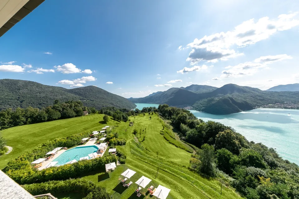 LUGANO-COLLINA D'ORO-LUSSUOSO ATTICO ARREDATO CON SERVIZIO ALBERGHIERO,SPLENDIDA VISTA LAGO(rif.602) – foto 19 di 30