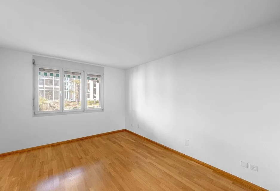 Espaces de bureaux modernes dans un emplacement central à Binningen – photo 8 sur 9