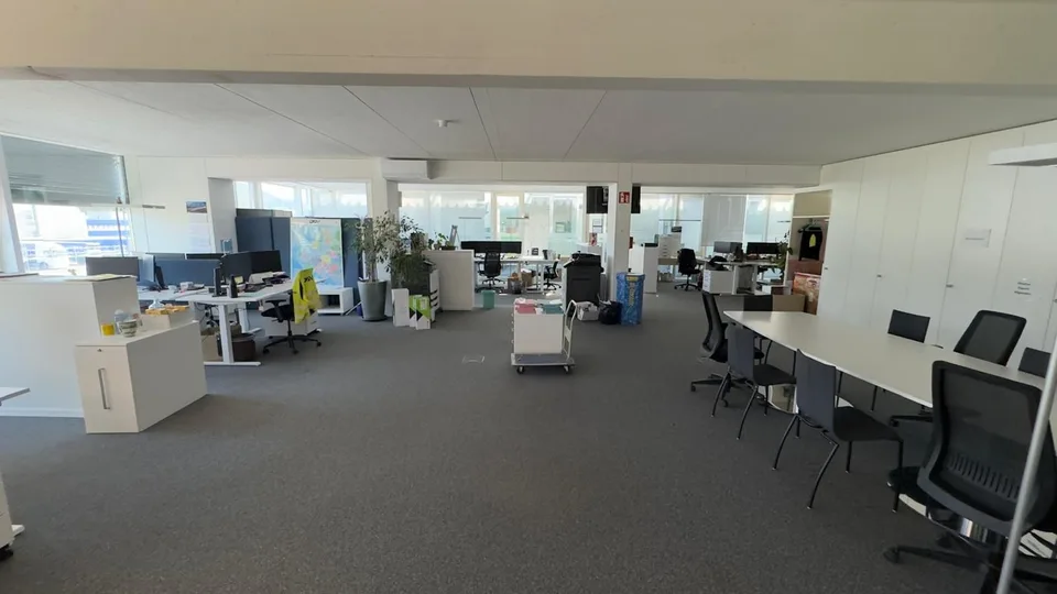 Espace de bureau et commercial spacieux à louer dans la zone industrielle de Schaffhausen – photo 7 sur 13