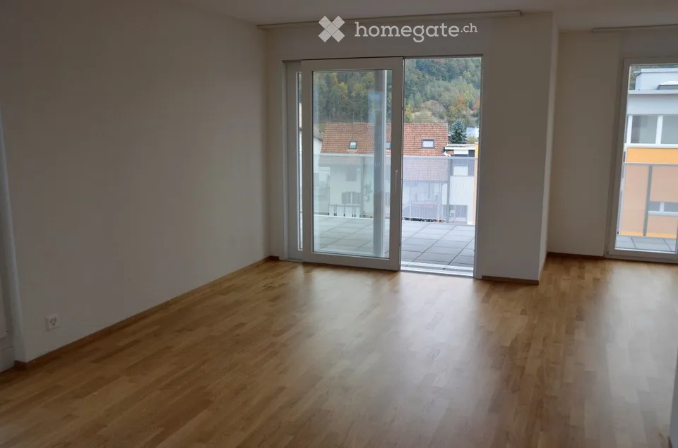 Helle grosse 2.5-Zimmer-Attika-Wohnung im Eigentumsstandard