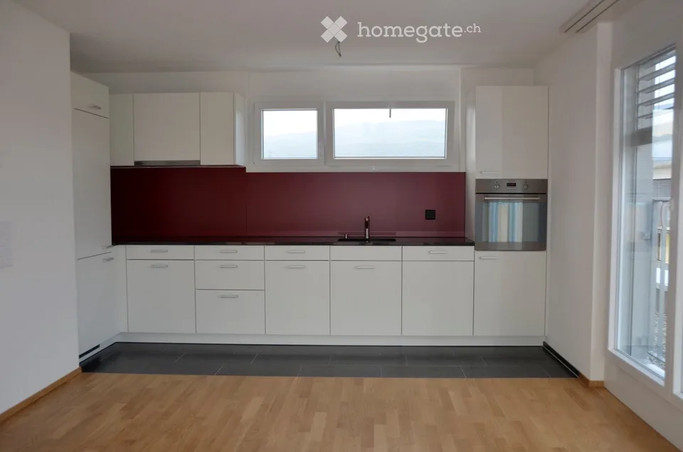 Appartamento attico luminoso e spazioso di 2,5 locali in norma di proprietario occupante