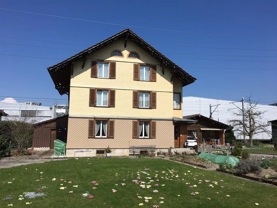 3 1/2 Zimmerwohnung, 2. Stock