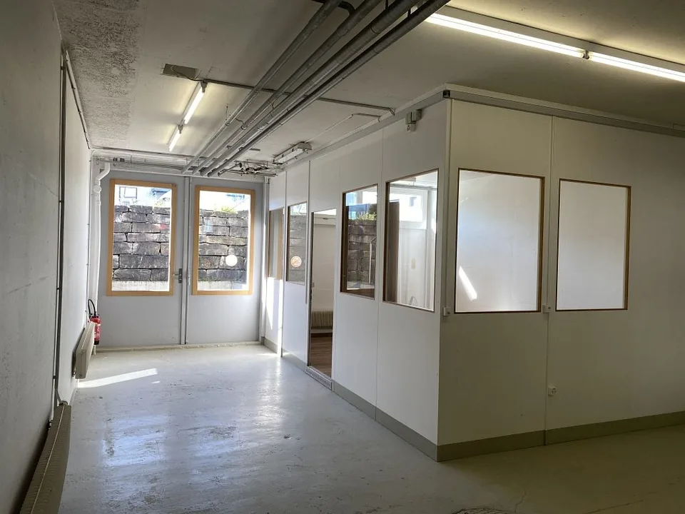 Spazio commerciale con ufficio a Münsingen – foto 6 di 12