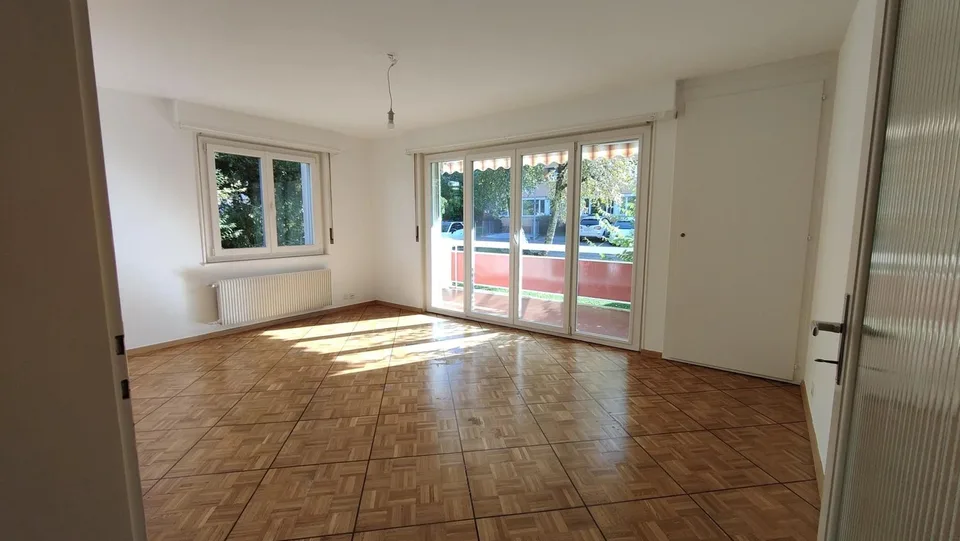Appartement lumineux de 3 pièces au rez-de-chaussée