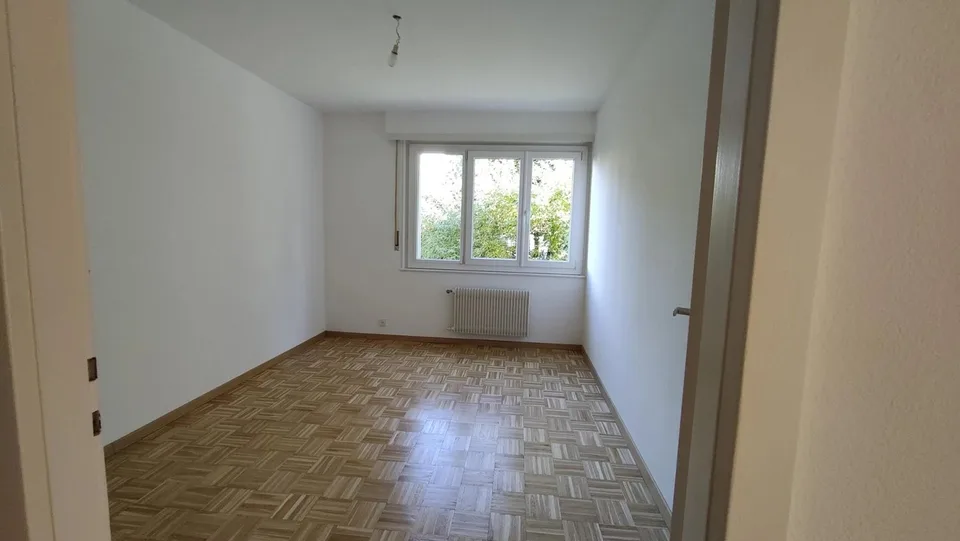 Appartement lumineux de 3 pièces au rez-de-chaussée
