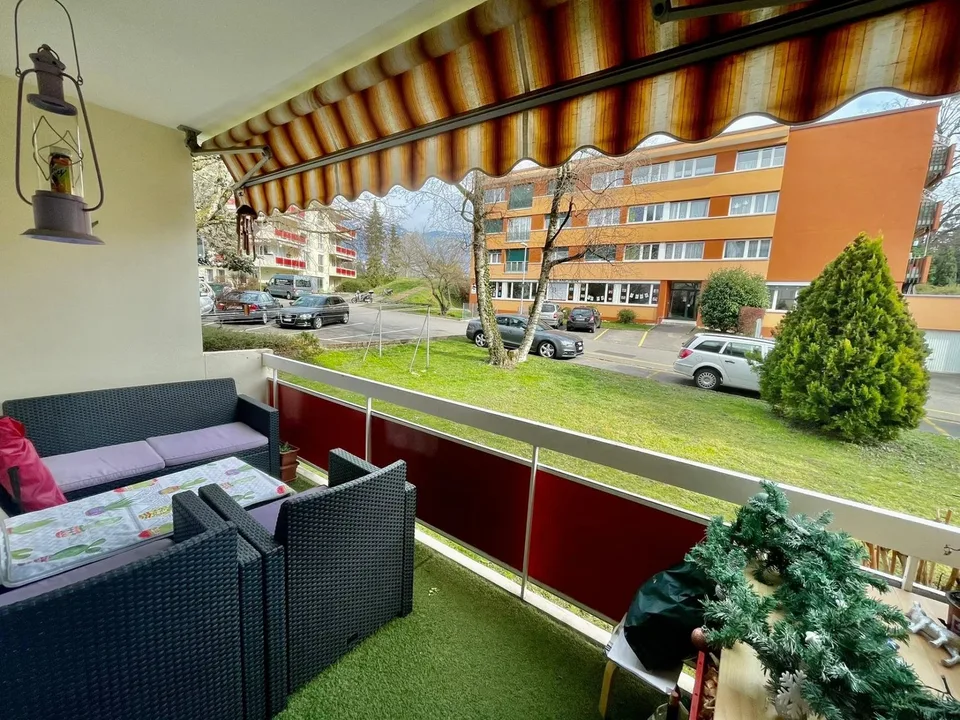 Appartement lumineux de 3 pièces au rez-de-chaussée