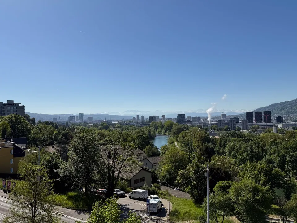 Wohnen mit Stil und Ausblick – 3.5-Zimmerwohnung an beliebter Lage in Zürich