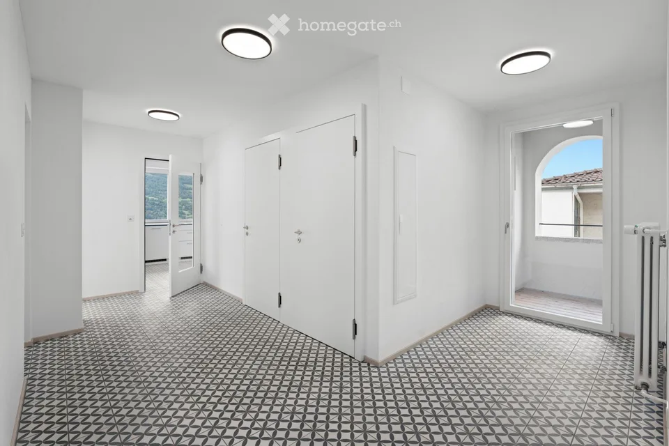 Exklusive 4- Zimmer-Wohnung im traditionsreichen Haus