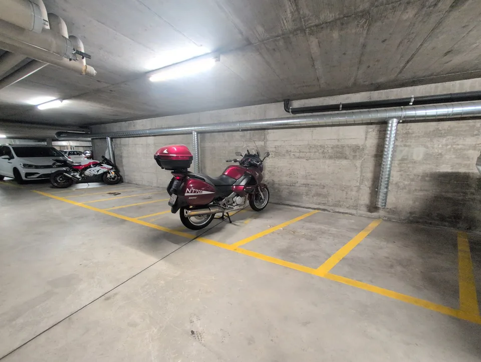 À louer ! Proche de l'Hôpital de Sion, des places de parc intérieures pour MOTOS ! – photo 8 sur 9