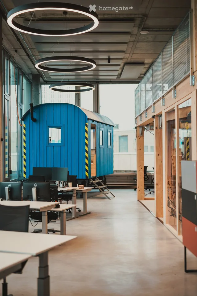 Location exclusive : bureau en open-space moderne (760 m²) – Albisriederstrasse 253, 8047 Zürich