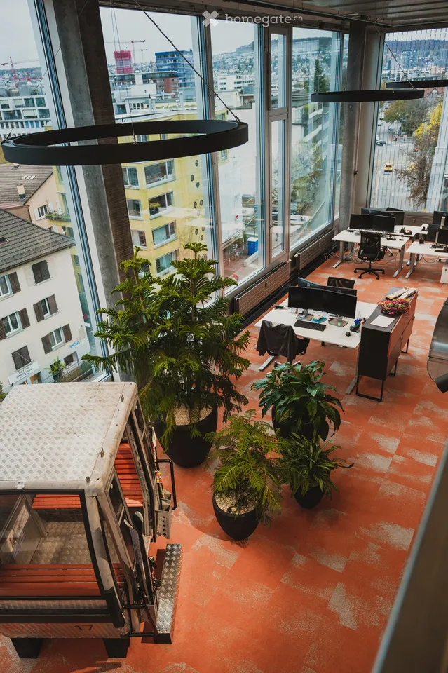 Location exclusive : bureau en open-space moderne (760 m²) – Albisriederstrasse 253, 8047 Zürich