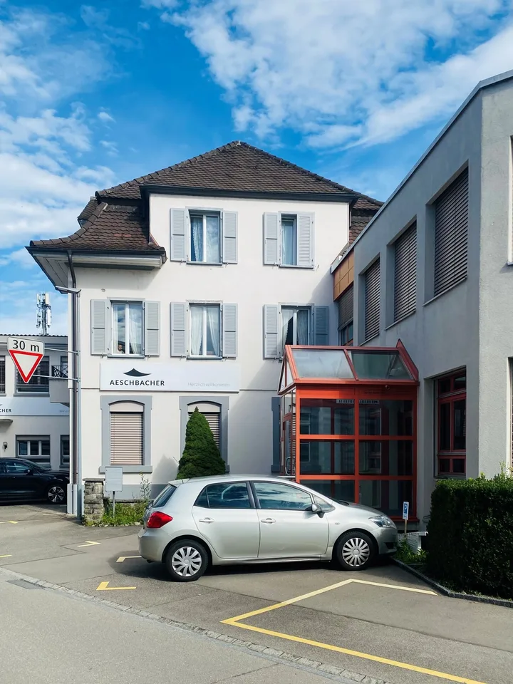 1800m2 Gewerberäumlichkeiten in zentraler Lage von Worb
