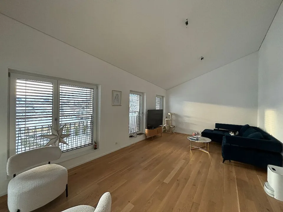 Moderne 4.5-Zimmerwohnung Attika im Herzen von Plaffeien