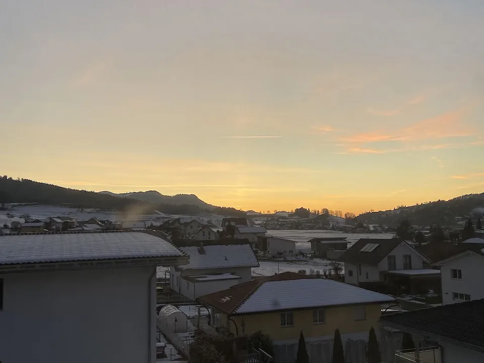 Moderne 4.5-Zimmerwohnung Attika im Herzen von Plaffeien