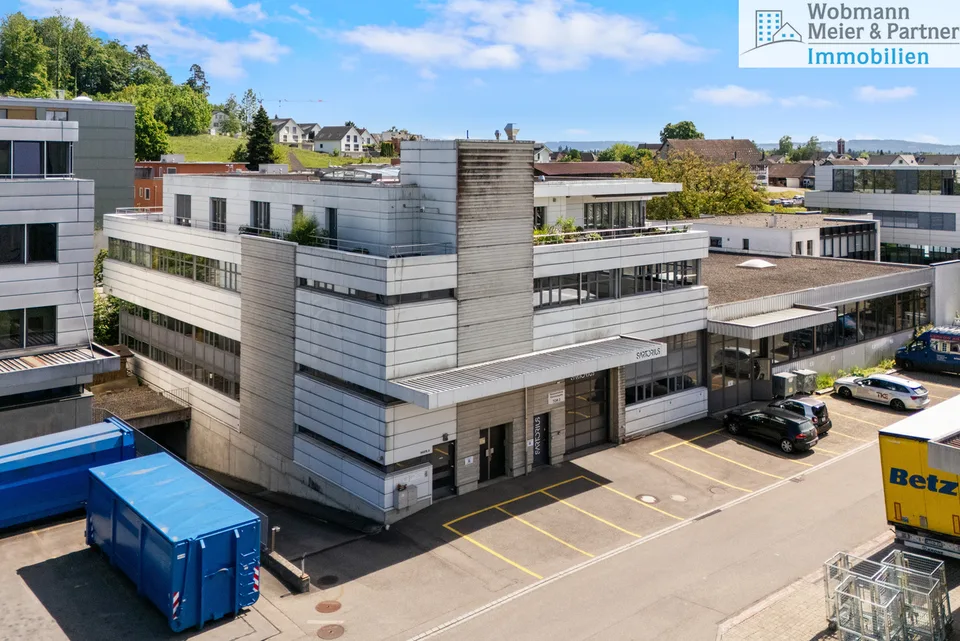 Vielseitige Gewerbe- und Büroflächen mit über 1'150 m² Nutzfläche