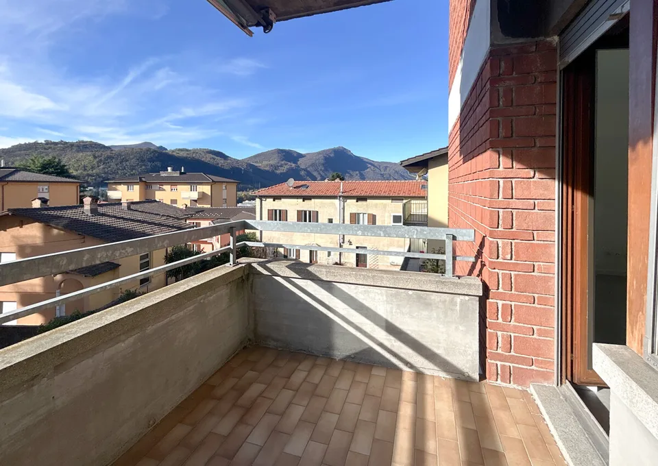 MENDRISIO 3.5 MOBILIERT, NEU RENOVIERTE MIT PRIVATER WASCHMASCHINE – Foto 8 von 13