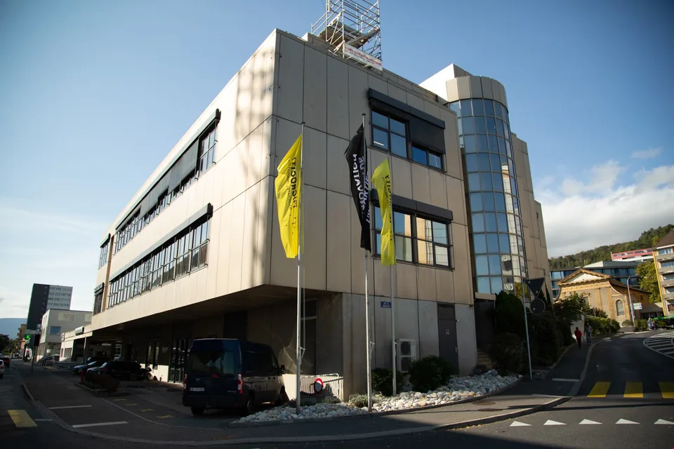 Nouvelle conditions!!! A côté de l''hôpital de Pourtales, gare 10mn