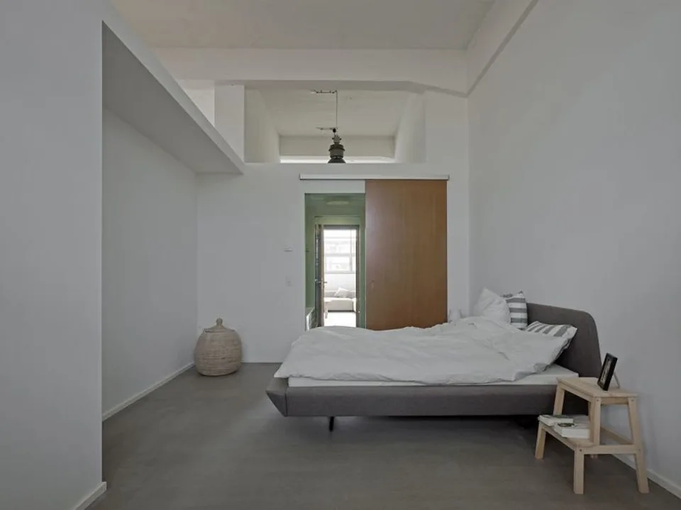 Loft tendance et cool avec espace de sièges extérieurs